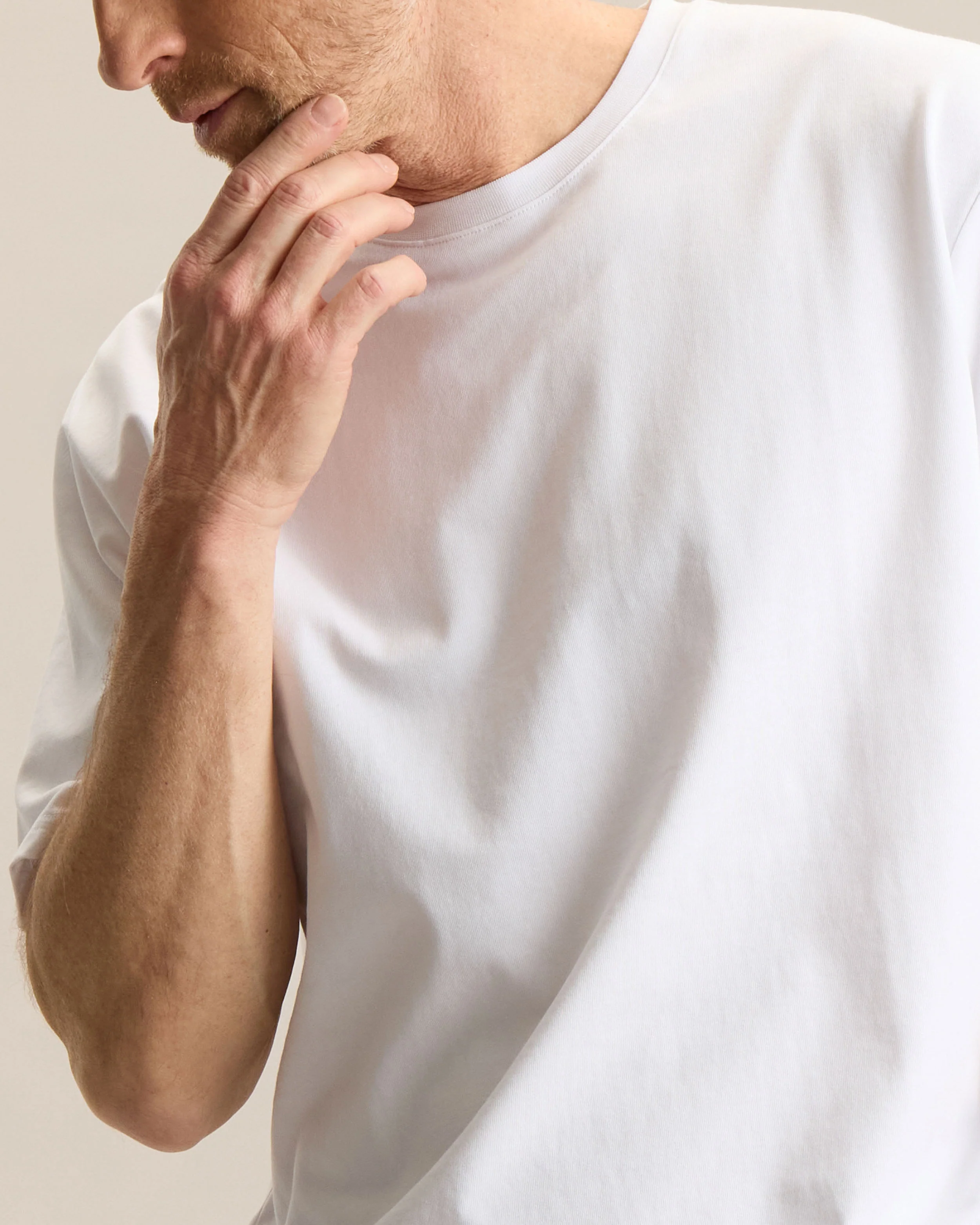 ESSENTIAL OVERSIZE TEE - Image 4