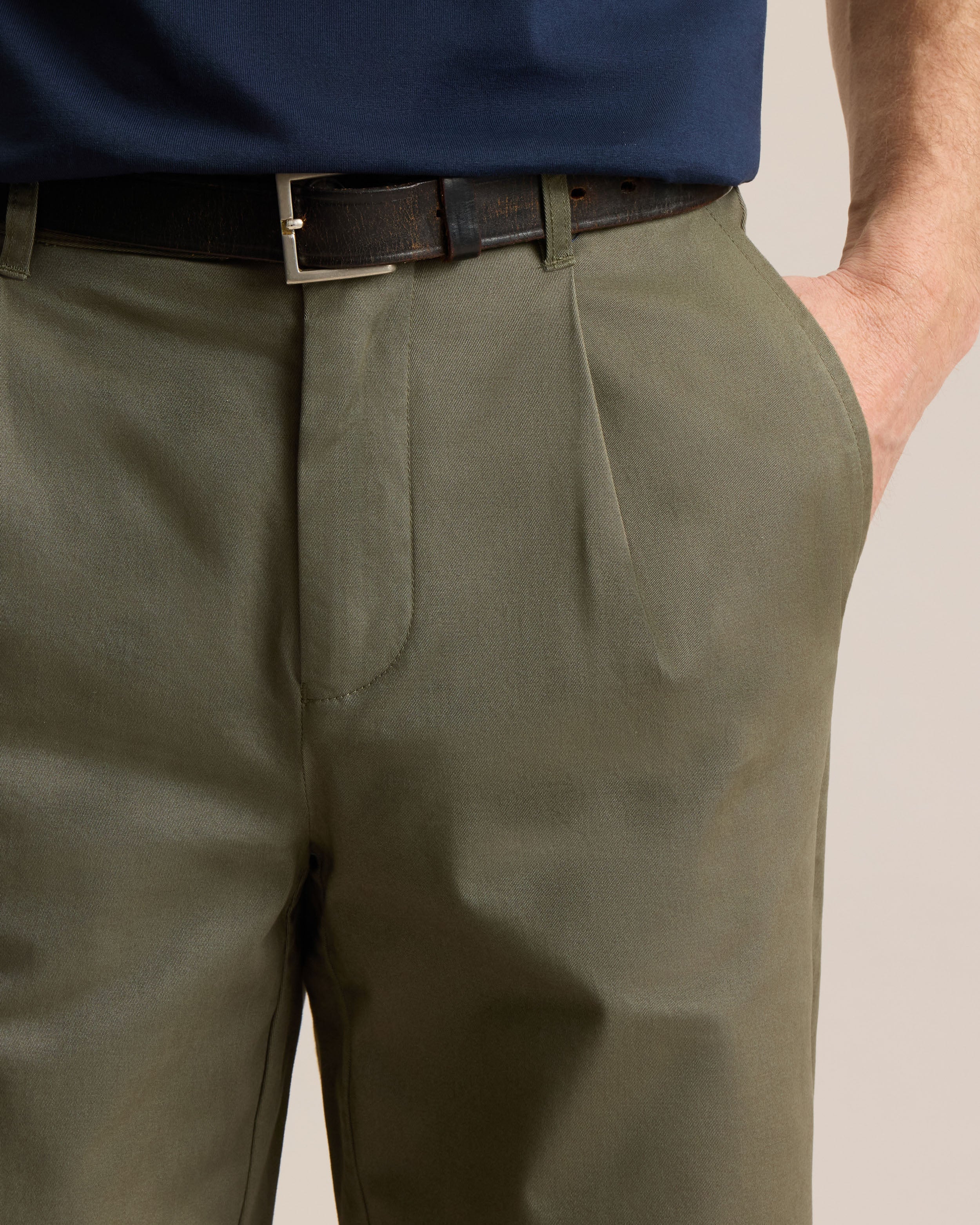RELAXED PLEATED CHINO PANT - Image 3